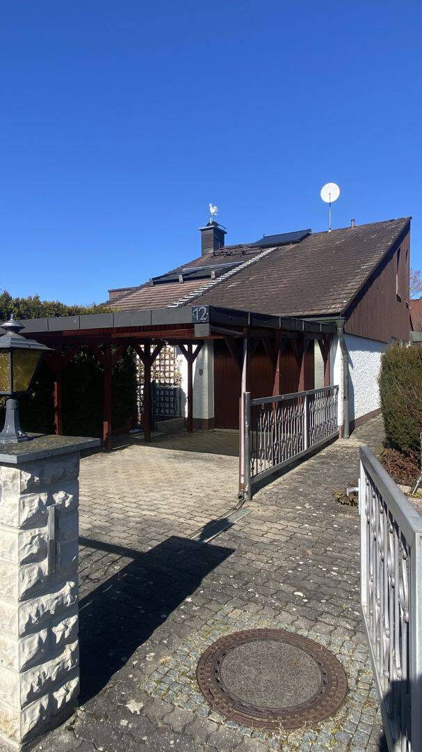 Stilvolles Architektenhaus in Stadtbergen - modernes Einfamilienhaus in begehrter Lage – Stadtbergen – Bild 1 von 9