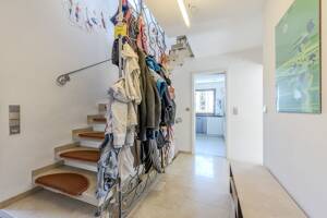 Familienfreundliche Doppelhaushälfte mit Traumgarten und zwei Garagen – 70565 Stuttgart – Vorschaubild 8