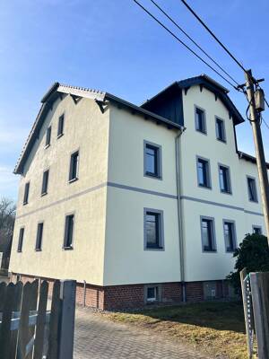 ** Gemütliche 2-Zimmerwohnung mit Stellplatz in der Nähe von Dresden **