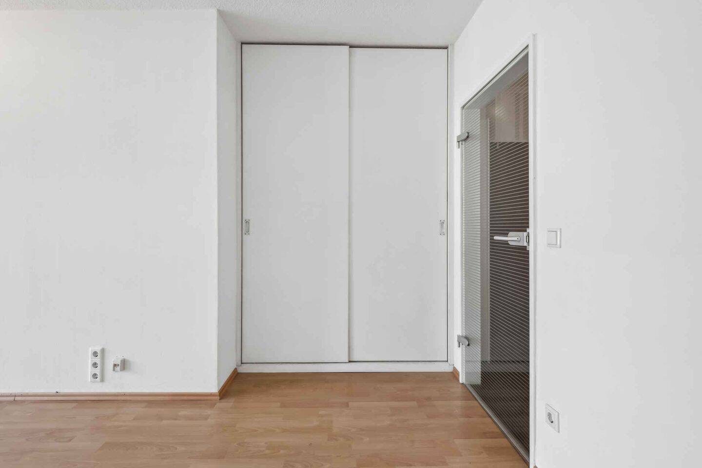 Einziehen & Wohlfühlen: Stilvolle Etagenwohnung mit TG-Stellplatz & modernem Bad – Hamburg – Vorschaubild 9