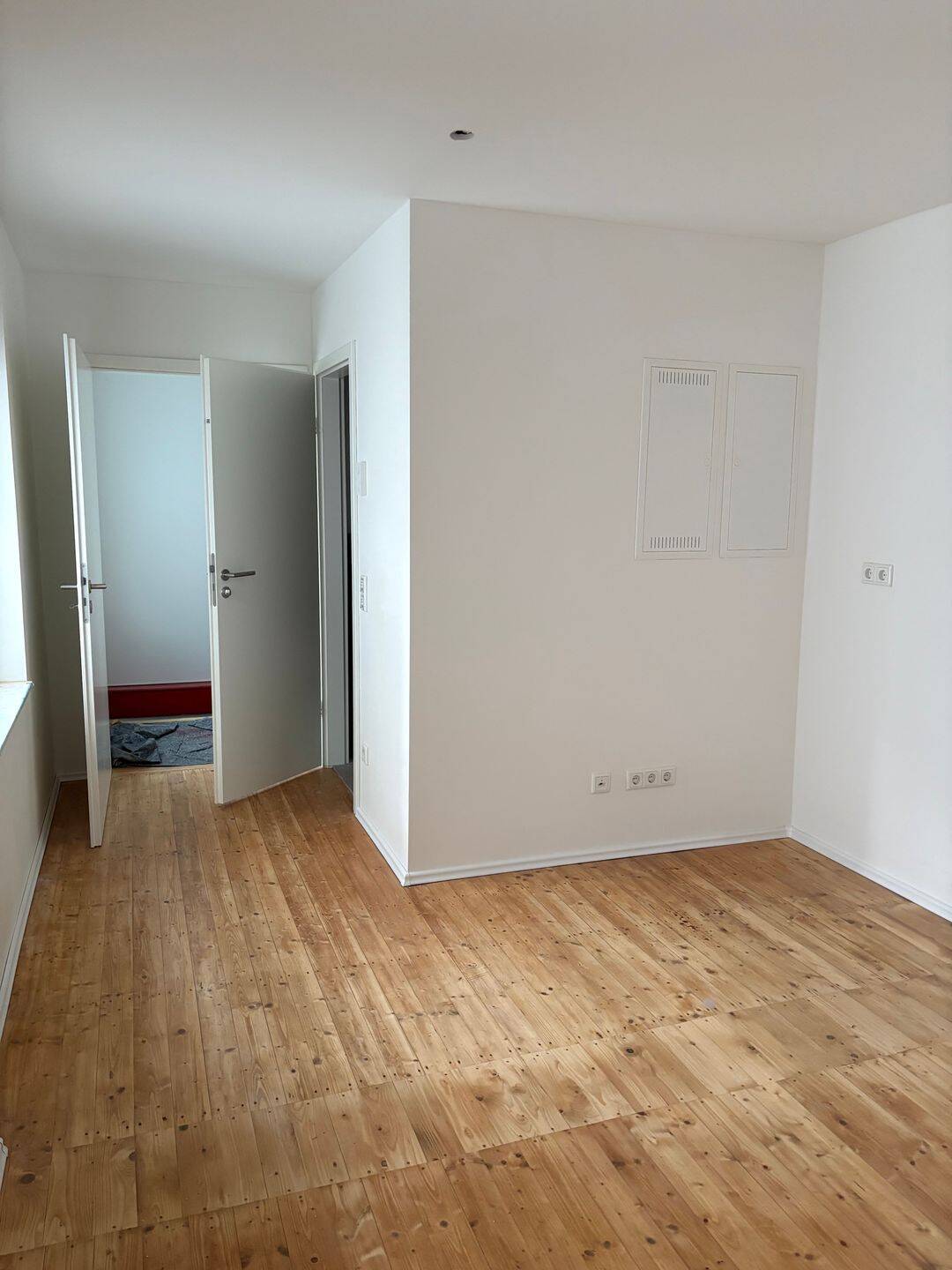 Kleines Haus mit 2 Bädern & Terrasse – ideal für 2er-WG – 3 Min zum Bahnhof und zum Rhein – Wiesbaden – Vorschaubild 7