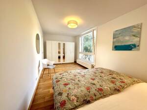 Zentrale & kernsanierte 3-Zimmer-Wohnung mit Loggia und Blick ins Grüne (befristet) – 10787 Berlin – Vorschaubild 2