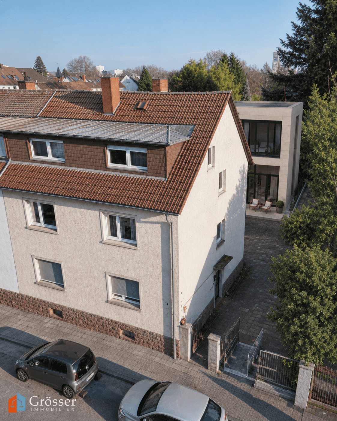 Mehrfamilienhaus mit Baugrundstück in Karlsruhe-Durlach