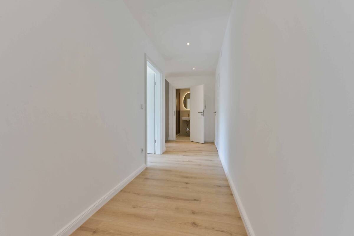 *Erstbezug nach Sanierung* exklusive 2-Zimmerwohnung mit Balkon - provisionsfrei! – 81243 München – Bild 1 von 9