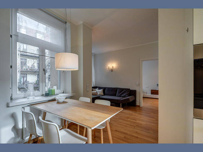 Möbliert: Ruhige, offen gestaltete Citywohnung – München – Bild 1 von 9