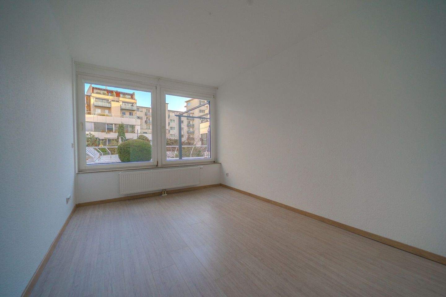 Urbanes Wohnen mit Stil: 128?m², Top-Lage & 2 Tiefgaragenplätze - ab sofort bei realunis – Mannheim – Vorschaubild 2