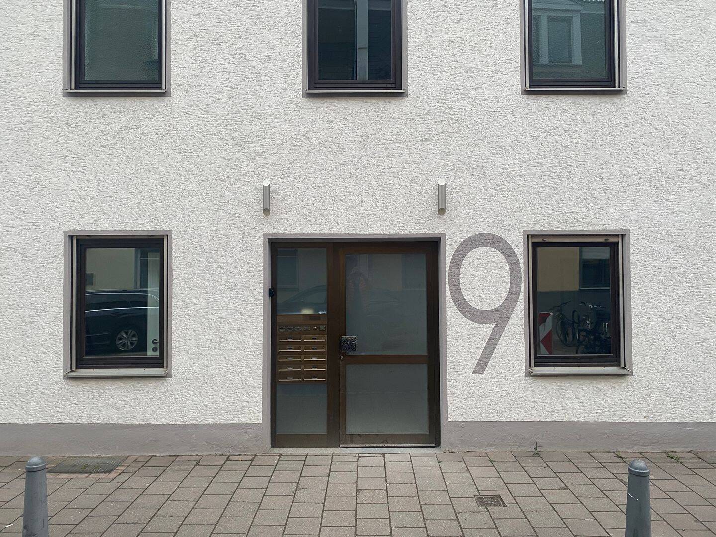 Ruhiges, modernes City-Apartment - Erstbezug nach Renovierung mitten in Erlangen