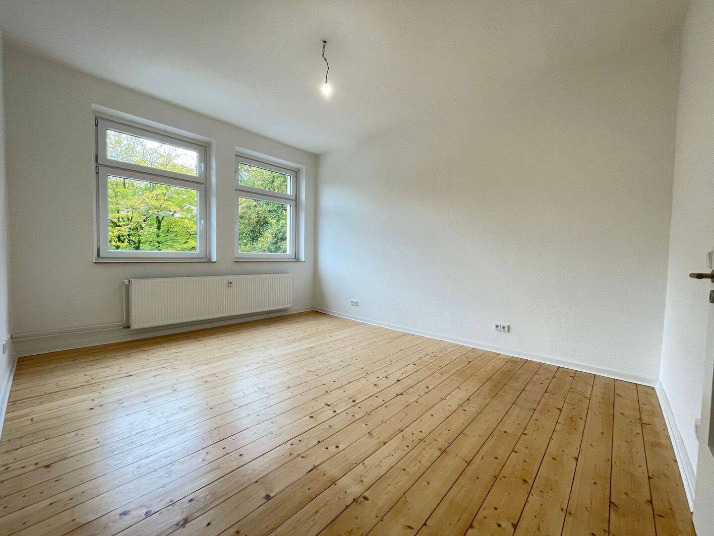 *Tageslichtbad*Erstbezug nach Kernsanierung*Altbau*Gemeinschaftsgarten* – Essen – Vorschaubild 2