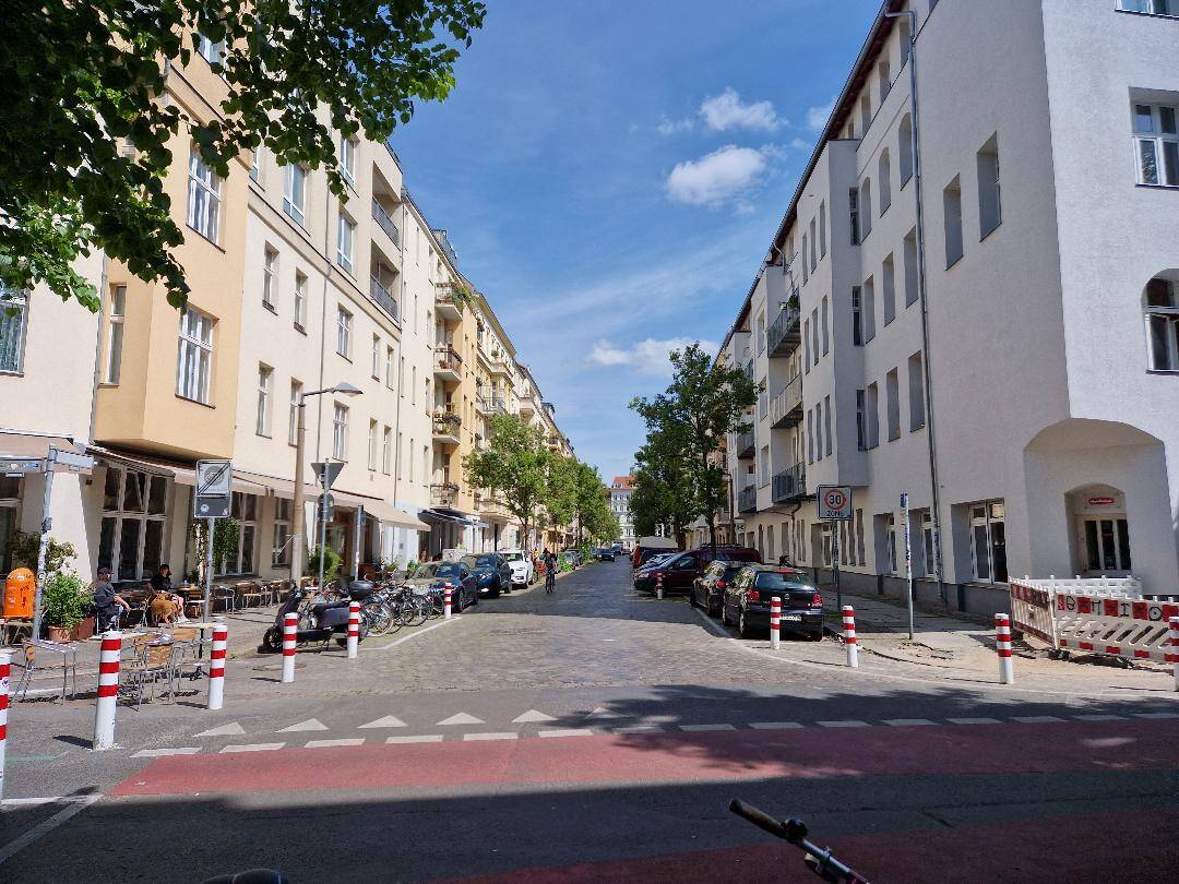Stilvolles 2-Zimmer-Apartment mit Dachterrasse im Herzen von Berlin – Berlin – Vorschaubild 3