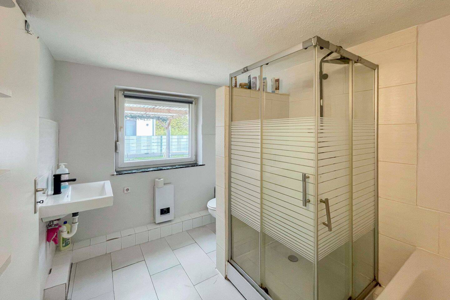 Endlich Machen statt weiter Suchen: Kompaktes Handwerkerhaus mit Garten wartet auf Ihr Finish! – Lübeck – Vorschaubild 9