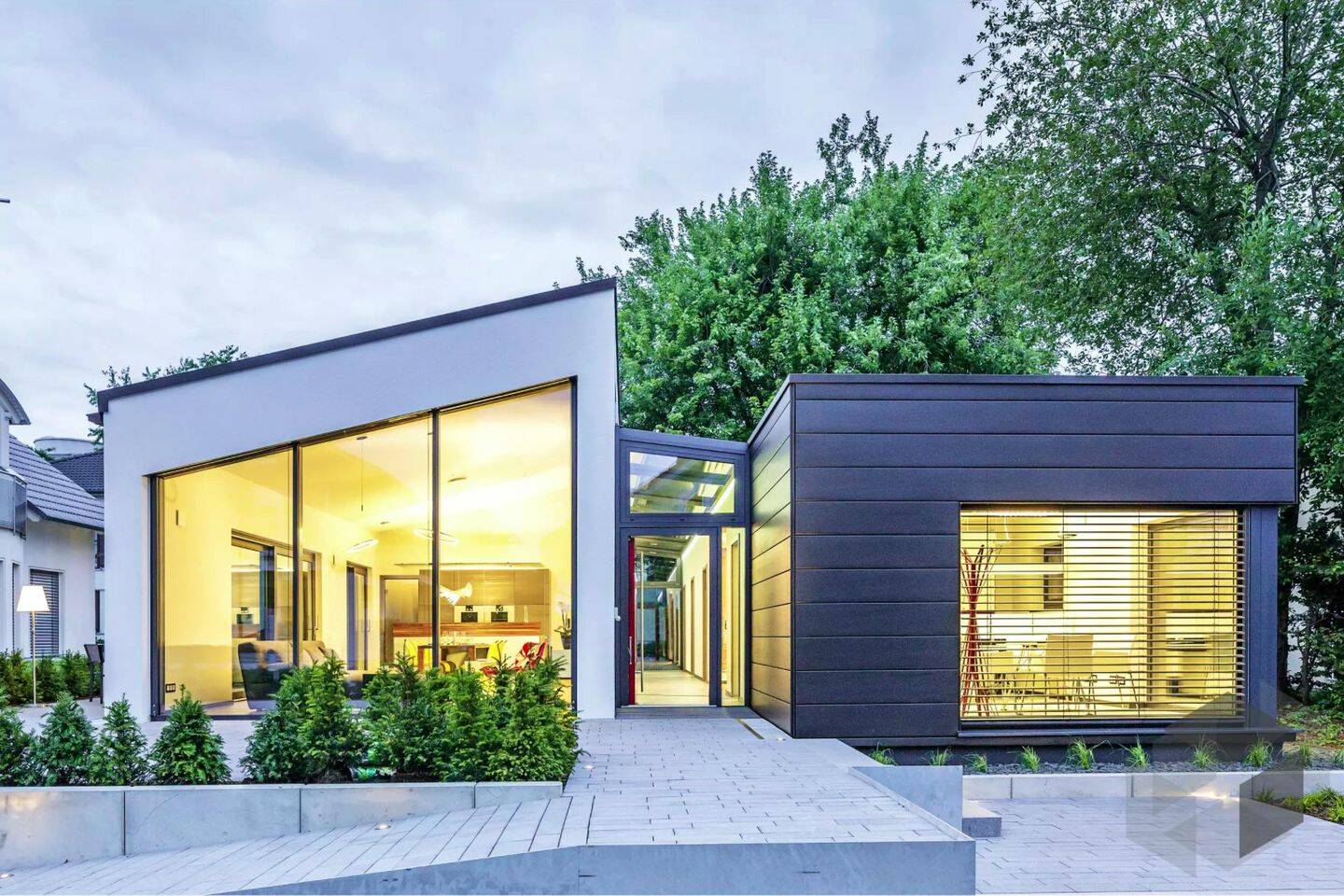 Exklusives Pultdachhaus in München: Bauhaus-Elega