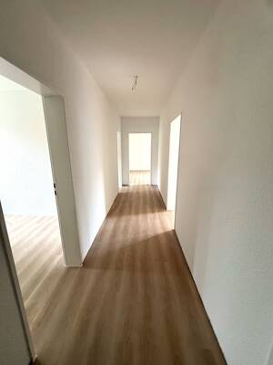 Ruhig und zentral zugleich: Renovierte 3-Zimmer-Wohnung mit Balkon in Innenstadtnähe – 26789 Leer – Vorschaubild 8