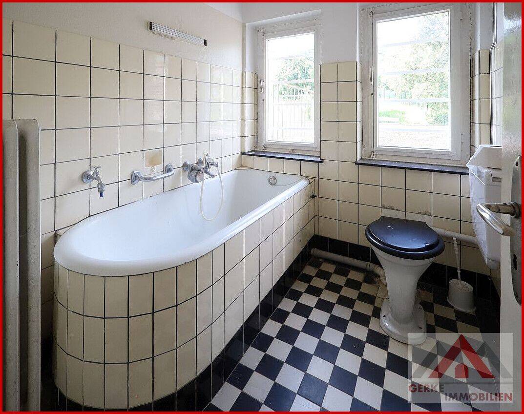 Viel Haus, viel Grundstück - renovierungsbedürftiges Ein-/Zweifamilienhaus am Rand der Innenstadt – Brilon – Vorschaubild 7