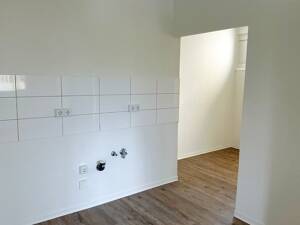 Für die ganze Familie: geräumige 5-Zimmer-Wohnung – 1069 Dresden – Vorschaubild 4