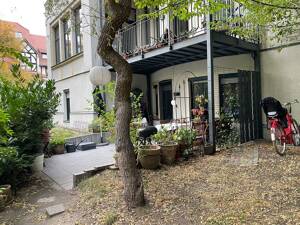 Charmante Wohnung mit Terrasse, Sondernutzungsrecht am Garten zwei Bädern und Stellplatz im beliebten Loschwitz!