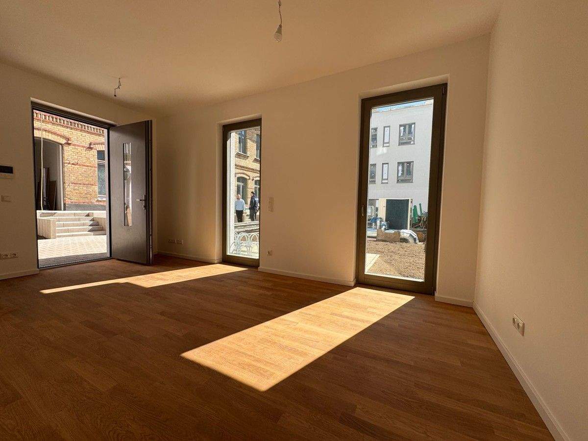 SPECIAL OFFER: Berliner Allee: ERSTBEZUG im NEUBAU per 2025 : u.a. 1-Zi- EG- Wohnung mit TERRASSE – Berlin – Bild 1 von 9