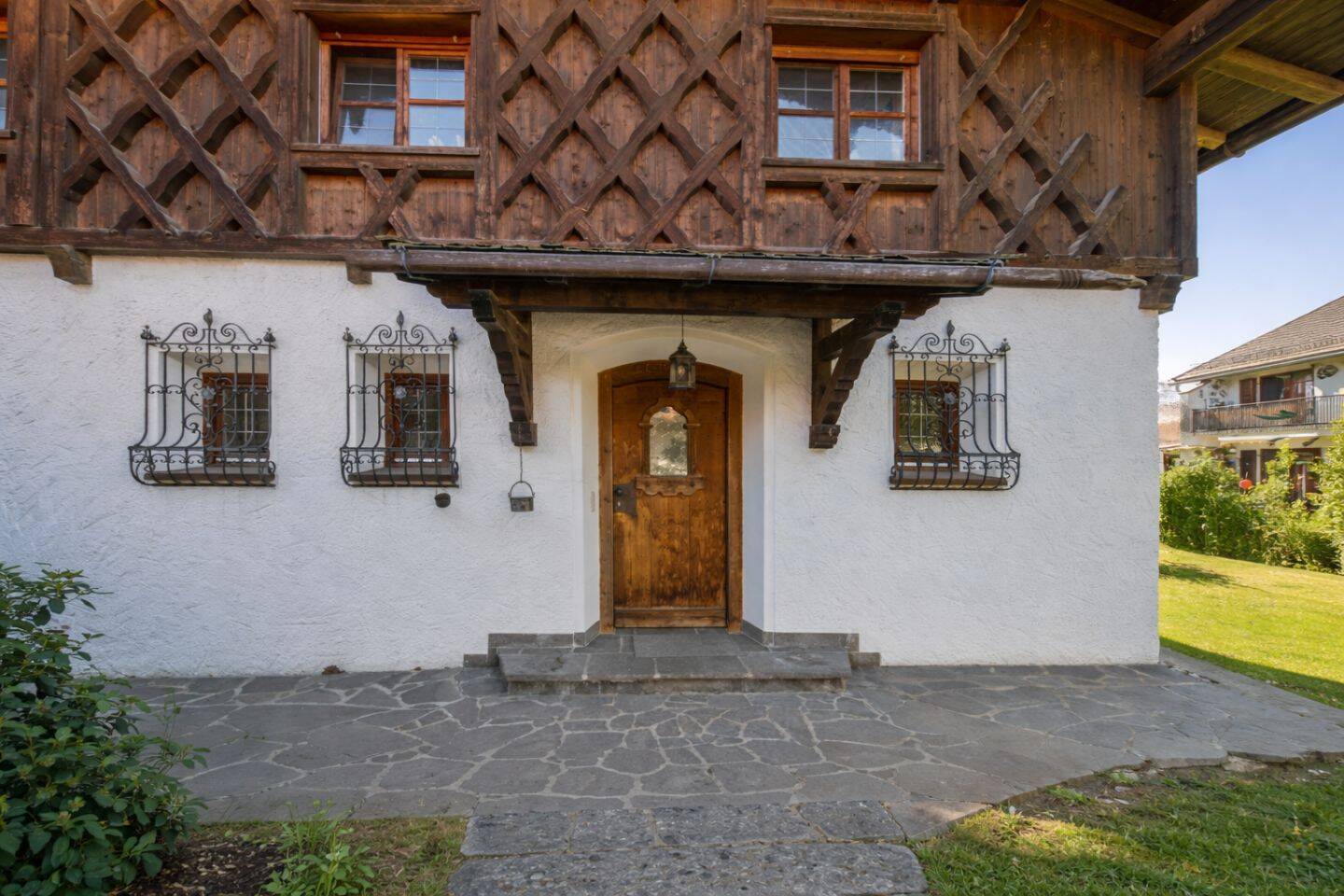 Charmantes Landhaus-Unikat in Otterfing - großzügiges Grundstück - vielseitige Nutzungsmöglichkeiten – Otterfing – Vorschaubild 2
