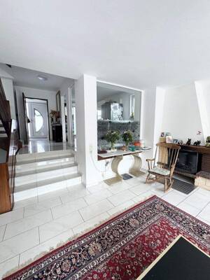 Architekten-Reicheneckhaus mit Garten und Doppelgarage in begehrter Lage von Fürth – 90766 Fürth – Vorschaubild 6