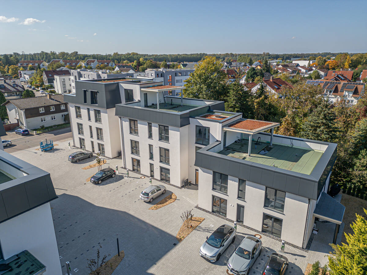 Exklusive 4-Zimmer-Erdgeschosswohnung mit Gartenanteil und 2 Stellplätzen in Weingarten