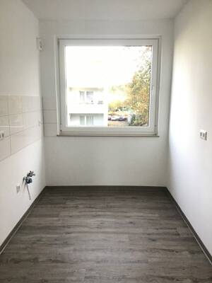 Großzügige und helle 3 Zimmer-Wohnung mit Balkon – 33689 Bielefeld – Vorschaubild 4