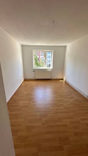Biete 2 ZW+Grosse Küche+Bad/WC.ca.55qm.İst im gutem Lage.Kassel-West.Sofort einziehbar. – 34131 Kassel – Vorschaubild 7