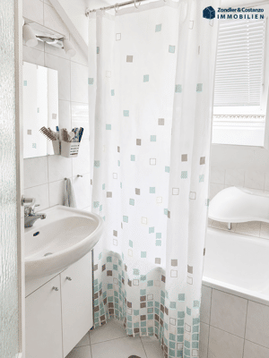 Gemütliche 3-Zi.-DG-Wohnung * 51 qm * TL-Bad * ruhige Wohnlage in S-Sillenbuch * vermietet *