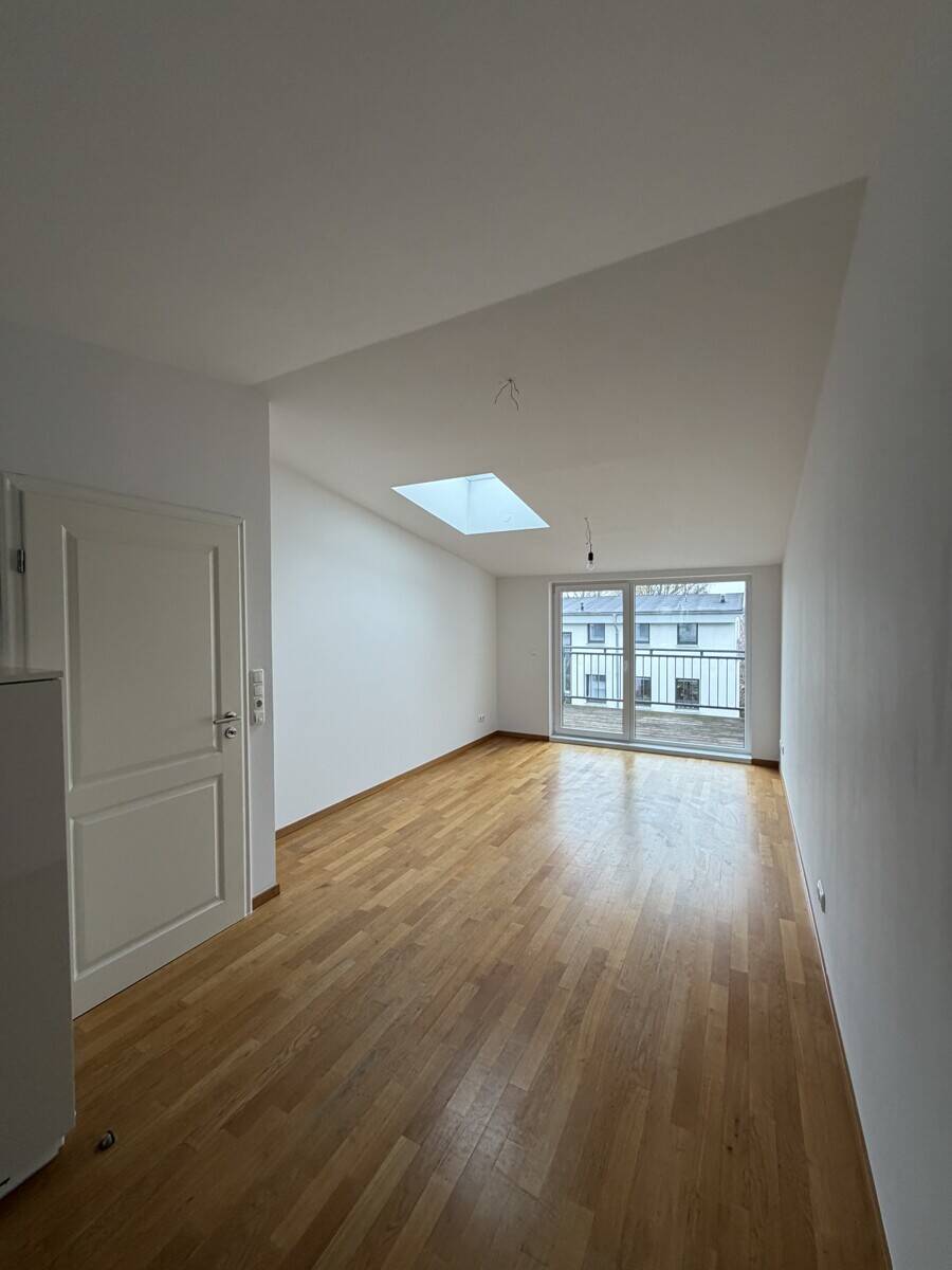Bezugsfreie Penthousewohnung mit Balkon und Stellplatz – Hamburg – Vorschaubild 8