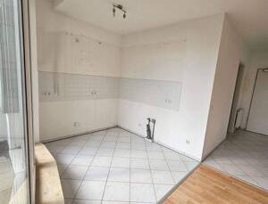 DARMSTADT, schöne, helle 2-Zimmer-Wohnung mit gr. Dachterrasse, Laminatboden, ab 1. September frei! – 64287 Darmstadt – Vorschaubild 4