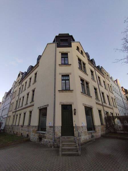 Großzügige 2-Zimmer mit Laminat und Wannenbad in sehr guter Lage