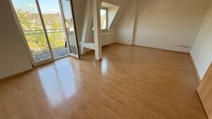 DG- Balkon - Laminat - offene Küche mit EBK !! – 9131 Chemnitz – Vorschaubild 2