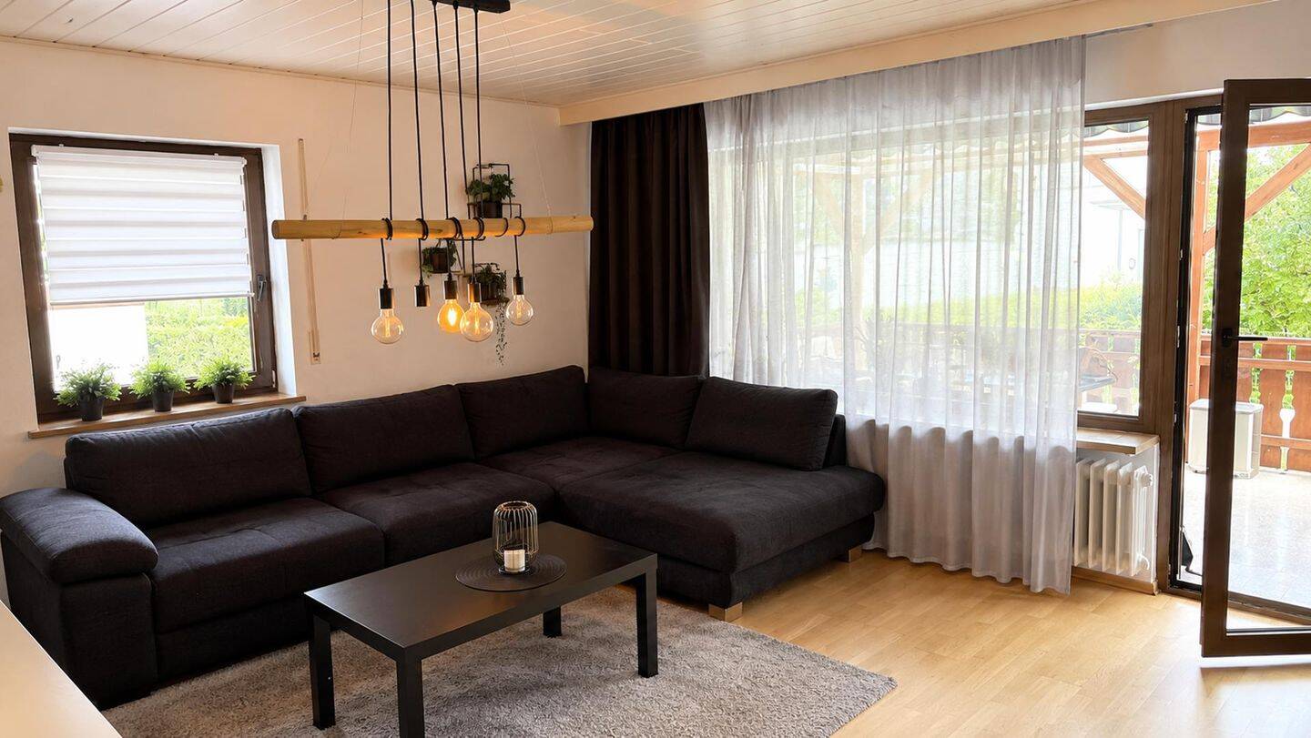 Barrierefreie Erdgeschosswohnung mit Terrasse, Garten und gepflegter Ausstattung in ruhiger Wohnlage – Altdorf bei Nürnberg – Vorschaubild 2