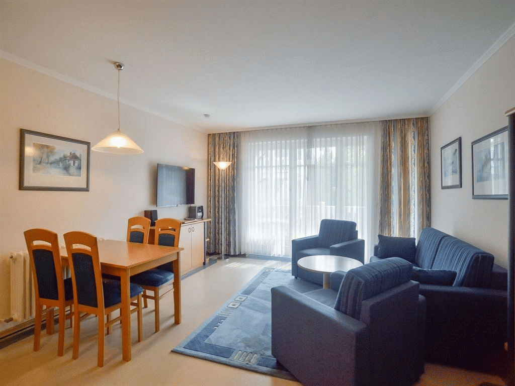 Komfort Apartment inmitten des Parks in nachgefragter Südost Lage unweit vom Strand – Binz – Vorschaubild 2