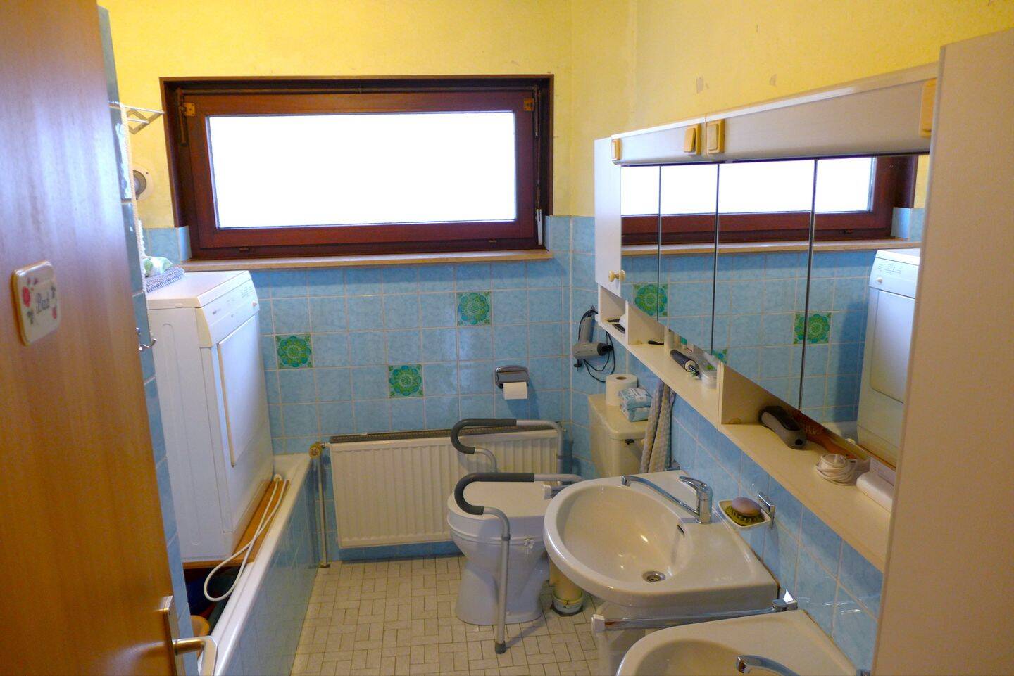 Charmantes Einfamilienhaus mit Garage in familienfreundlicher Lage – Oldenburg – Vorschaubild 3