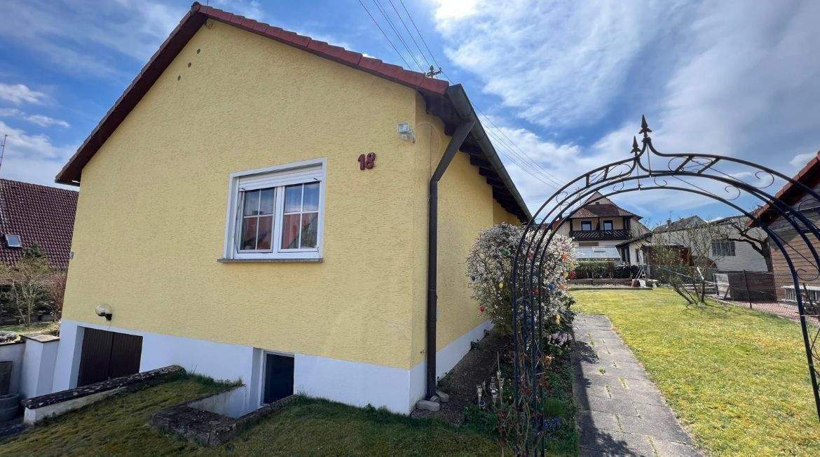 ZUHAUSE ANKOMMEN: BUNGALOW IN SCHÖNER ORTSRANDLAGE, IDEAL FÜR NATURLIEBHABER – Hallerndorf – Vorschaubild 3