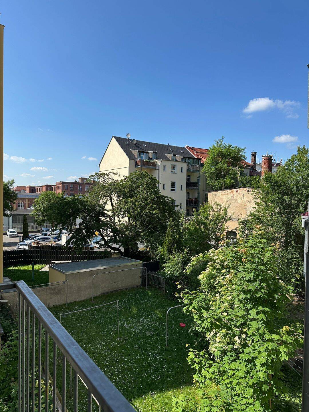 Balkonblick ins Grüne: 4-Zimmer-Wohnung mit 3 Schlafzimmern in Chemnitz