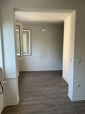 1 Grundmiete geschenkt, bei Anmietung noch für August 26! Zentral gelegen: renovierte 2 Zimmer, mit Balkon – 46045 Oberhausen – Vorschaubild 9