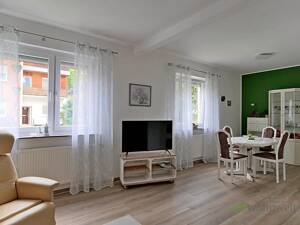 (EF0820_M) Kassel-Stadt: Oberzwehren, neu möblierte 2-Zimmer-Wohnung mit Terrasse, WLAN, PKW-Stellplatz
