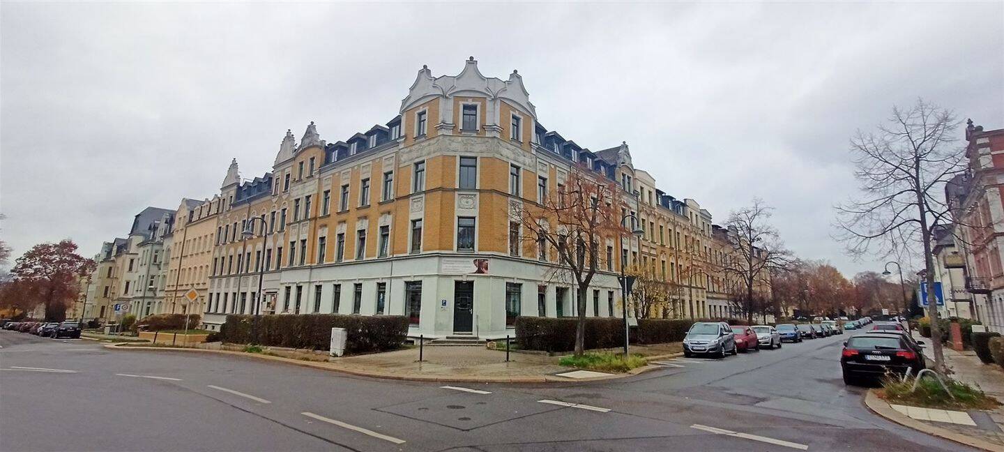 Gemütliche 3-Zimmer mit Laminat, Wannenbad und Einbauküche in guter Lage! – Chemnitz – Vorschaubild 2
