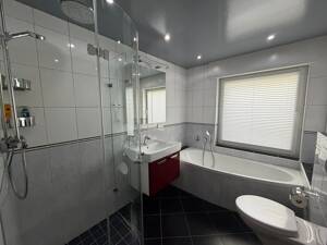 Modernes Wohnen mit Weitblick - hochwertig modernisierte Doppelhaushälfte in Siegen (Alte Dreisbach) – 57080 Siegen – Vorschaubild 7