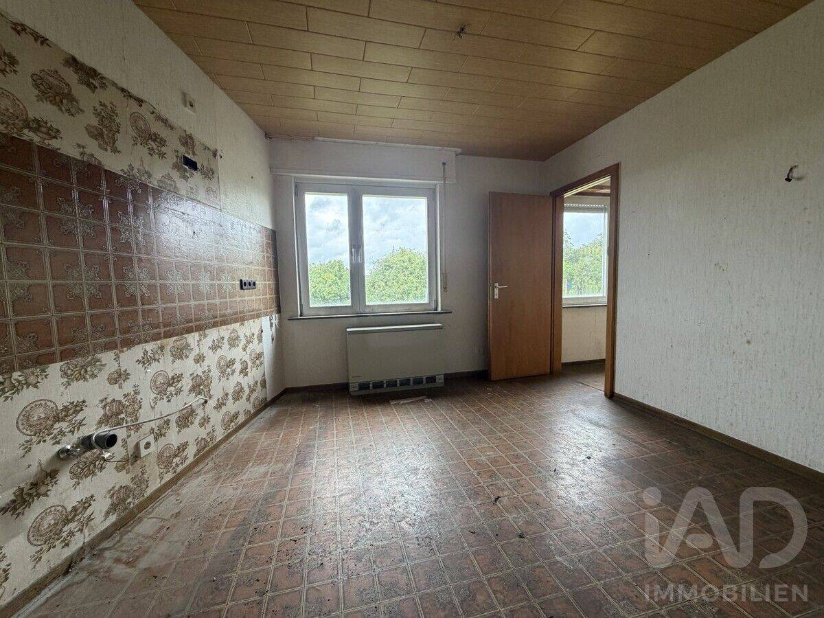 Freistehendes Einfamilienhaus auf schönen Grundstück in Püttlingen-Köllerbach – Püttlingen – Vorschaubild 9