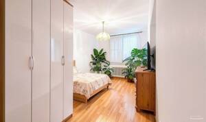 Vermietete, 2-Zimmer-Wohnung mit Westloggia und Fahrstuhl nur 300 Meter vom Kudamm! – 10629 Berlin – Vorschaubild 6