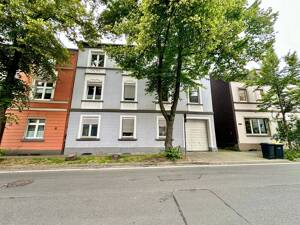 Kernsaniertes Mehrfamilienhaus mit Ausbaupotenzial in Essen
