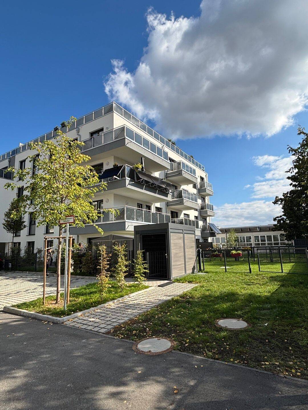 EXKLUSIVES WOHNEN MIT AUSBLICK / 4-ZIMMER / 2 BALKONE / NEUBAU / ERSTBEZUG – Fürth – Vorschaubild 4