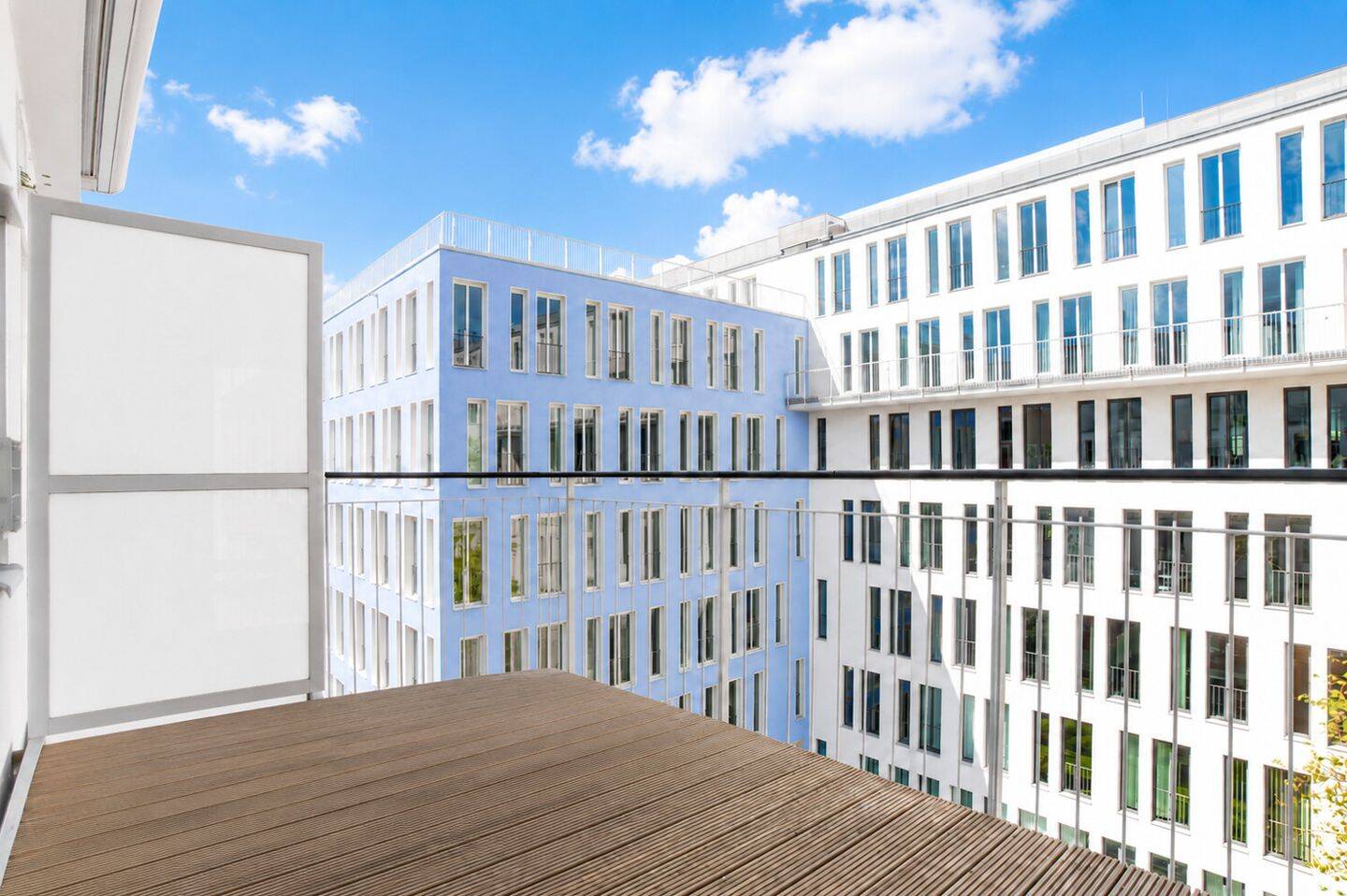 Zum Wohlfühlen oder Investieren: Lichtdurchflutete 2-Zimmer-Wohnung mit XXL-Balkon am Bavariapark – München – Vorschaubild 5