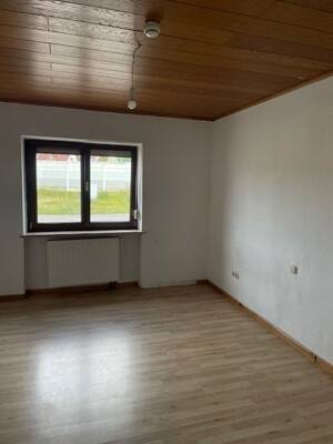 Gemütliche 4,5-Zimmer-Wohnung mit zugehörigem Innenhof – 96199 Zapfendorf – Vorschaubild 4