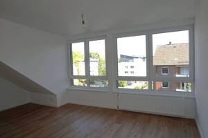Neu ausgebautes Dachgeschoss! 2-Zi-Wohnung mit Einbauküche in Bramfeld | GLADIGAU – 22177 Hamburg – Vorschaubild 5