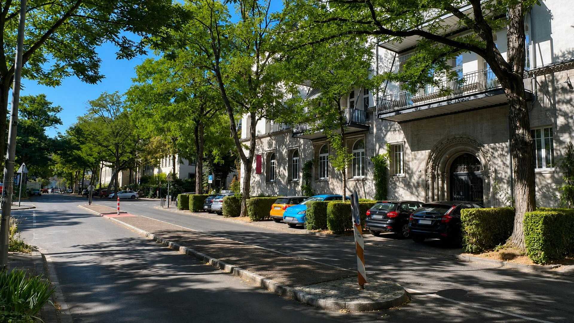 Dachgeschosswohnung in 50668 Köln mit 42 m² kaufen