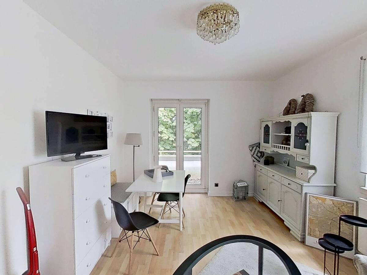 Geschmackvoll möblierte 3-Zimmer-Wohnung mit BALKON und direkter Waldnähe – 45134 Essen – Bild 1 von 9