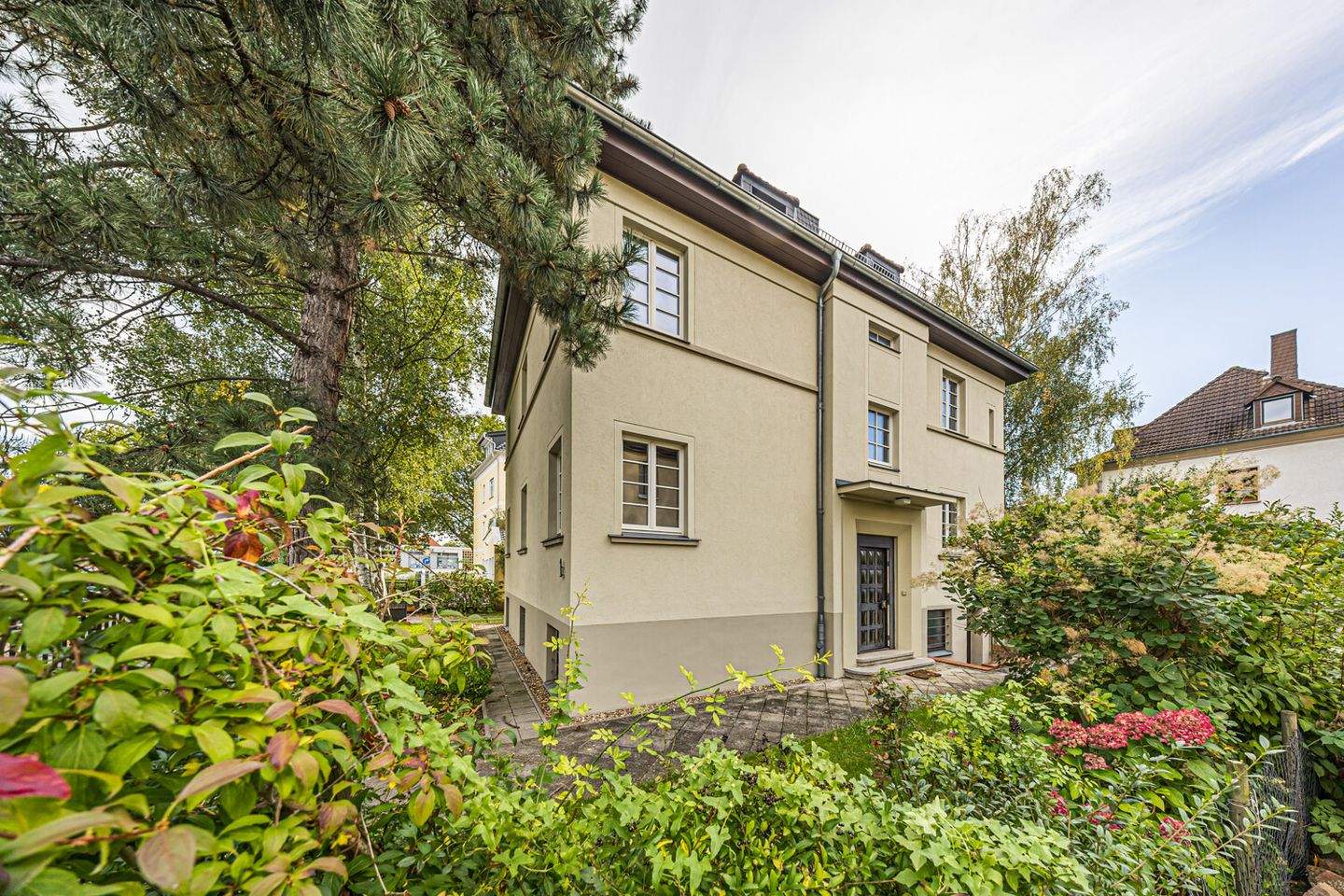 Sehr begehrte Lage: Geräumige Stadtvilla im Vogelviertel – Halle (Saale) – Bild 1 von 8