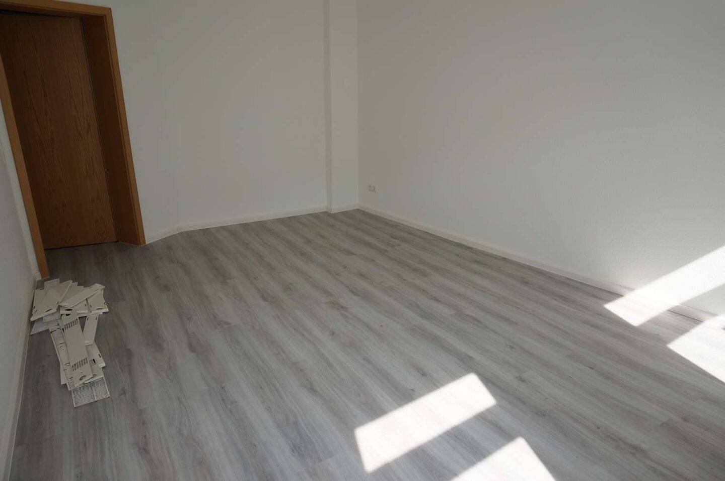 Wohnen auf dem Kaßberg ! 2. OG - Designbelag - Gäste-WC - 2 Balkone ! – Chemnitz – Vorschaubild 4